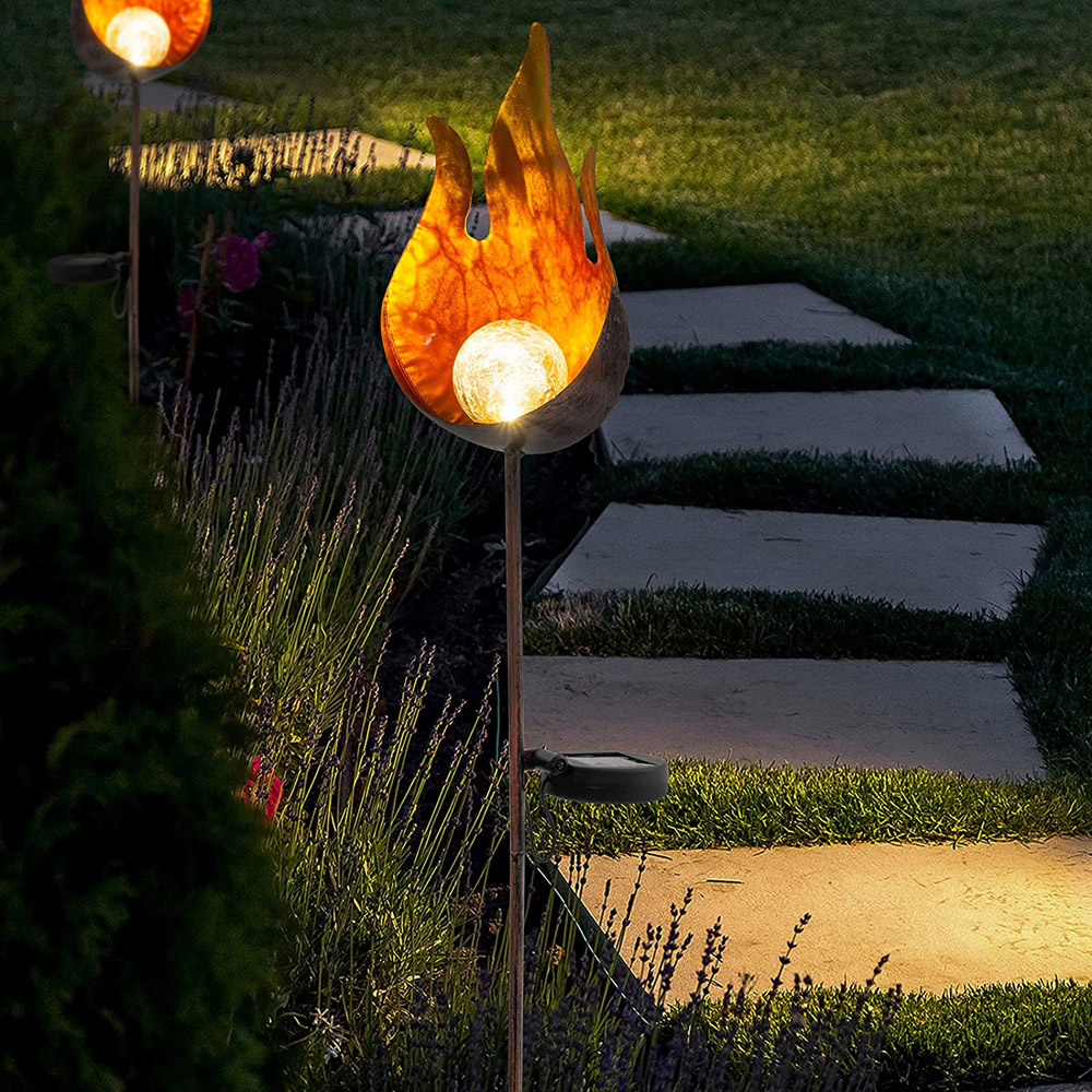 wilko Flame and Crackle Glass Ball Solar Stake Light 2 Pack Image 4