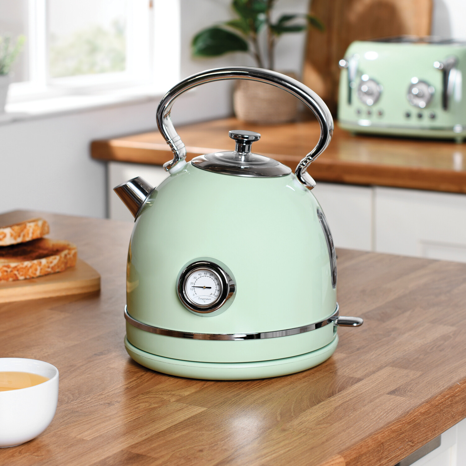 Retro Kettle Sage Image 2