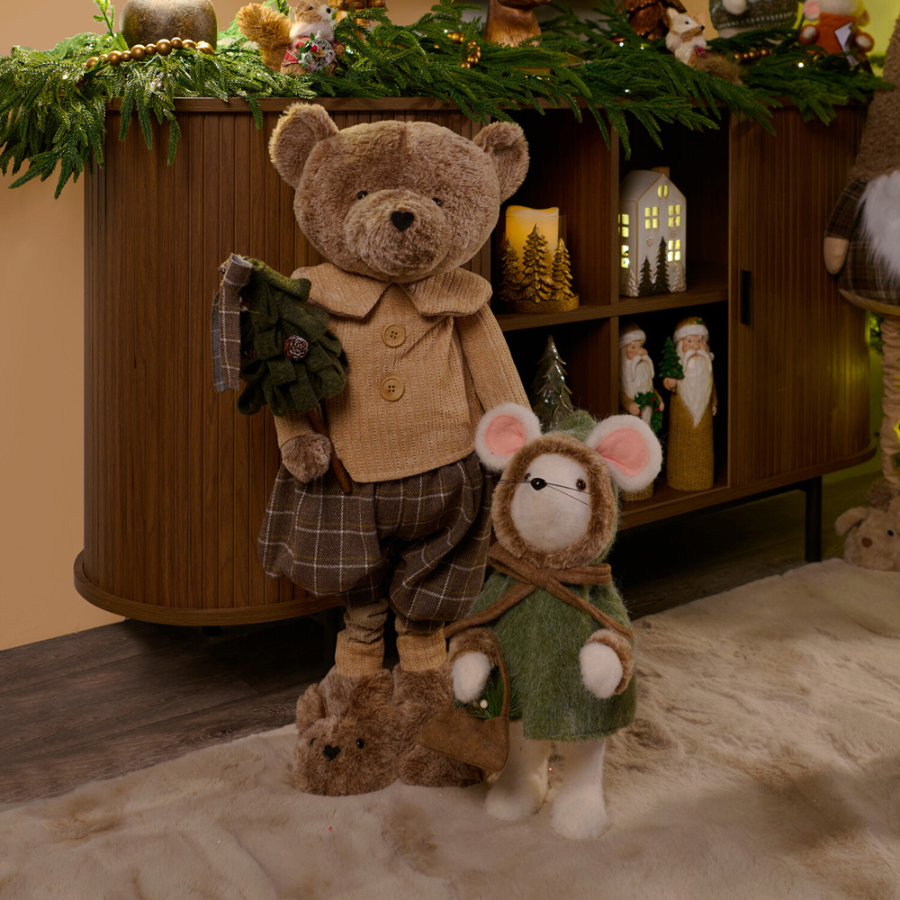 Charming Winter Extendable Bear Decoration Image 2