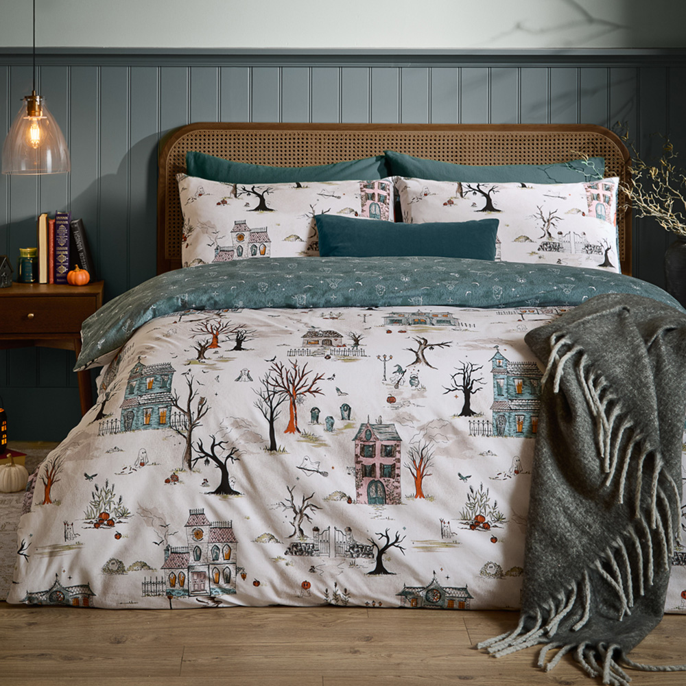 Furn Single Ghost Town Dusk Halloween Reversible Duvet Set Image 1