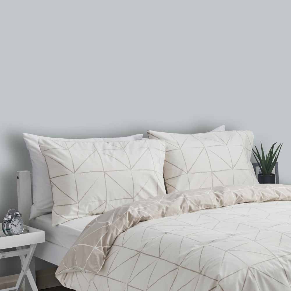 Wilko Walls & Ceilings Grey Skies Silk Emulsion Paint 5L Image 5