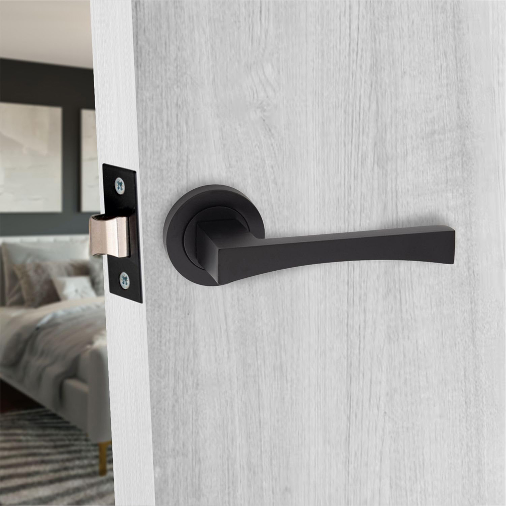 Golden Grace Matt Black Wave Latch Door Handles Set 52mm Image 2