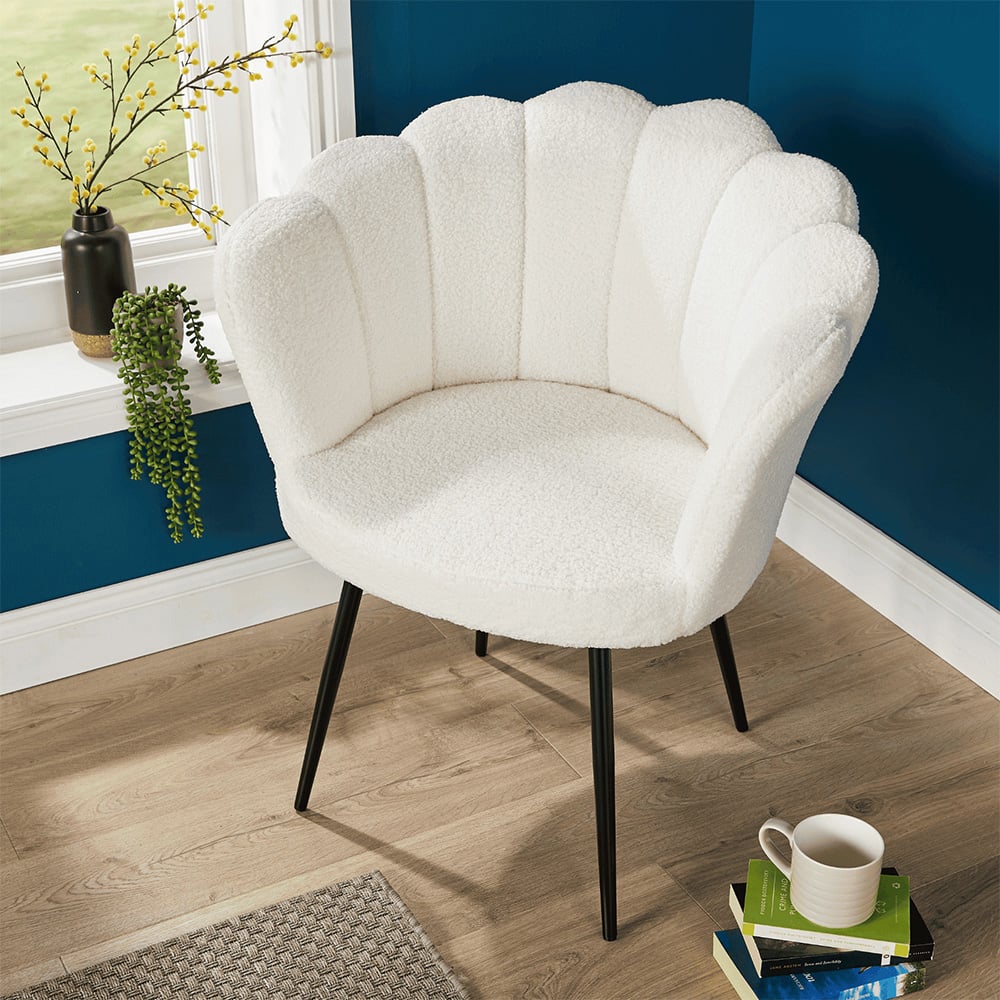 Home Source White Scallop Accent Chair with Black Legs Image 5