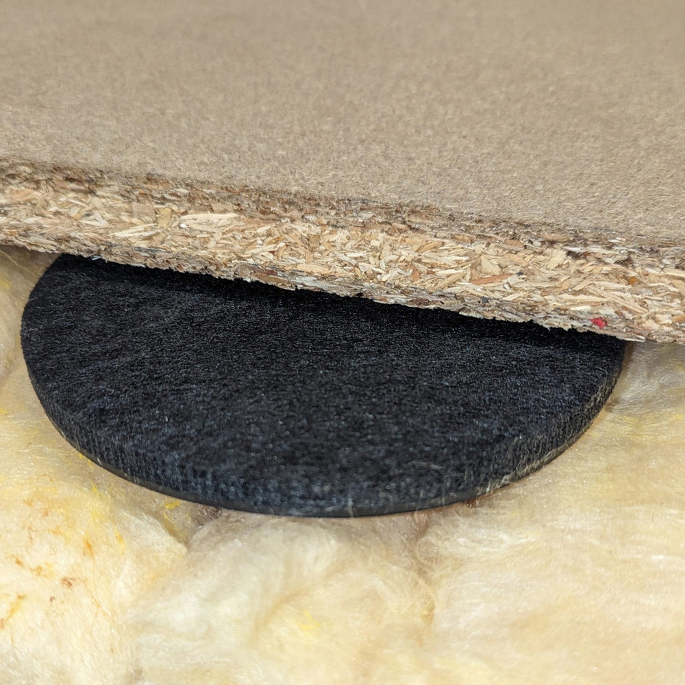 Loft Board and Stilt Kit 120 x 75cm Wilko