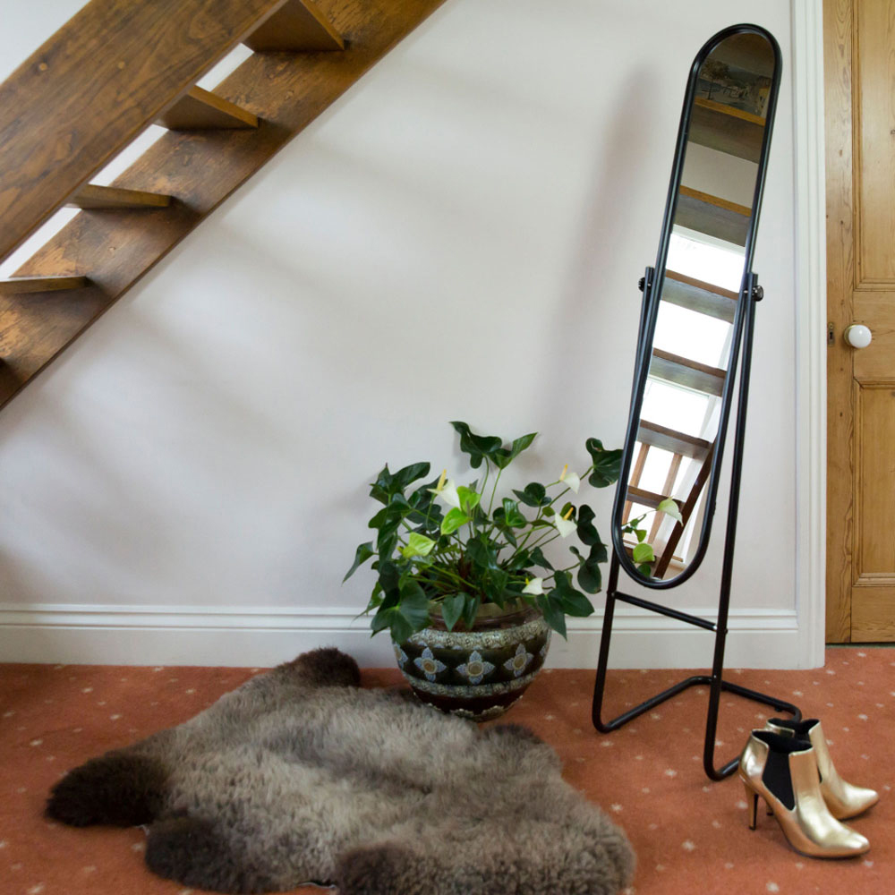 Harbour Housewares Black Round Full Length Mirror 153 x 30cm Image 4