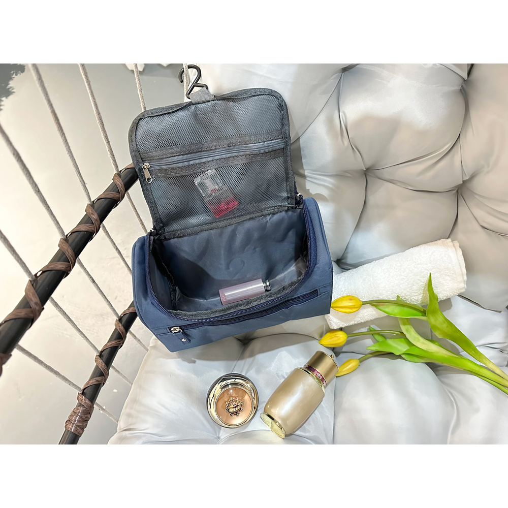 Avilo Blue Toiletry Bag Image 7