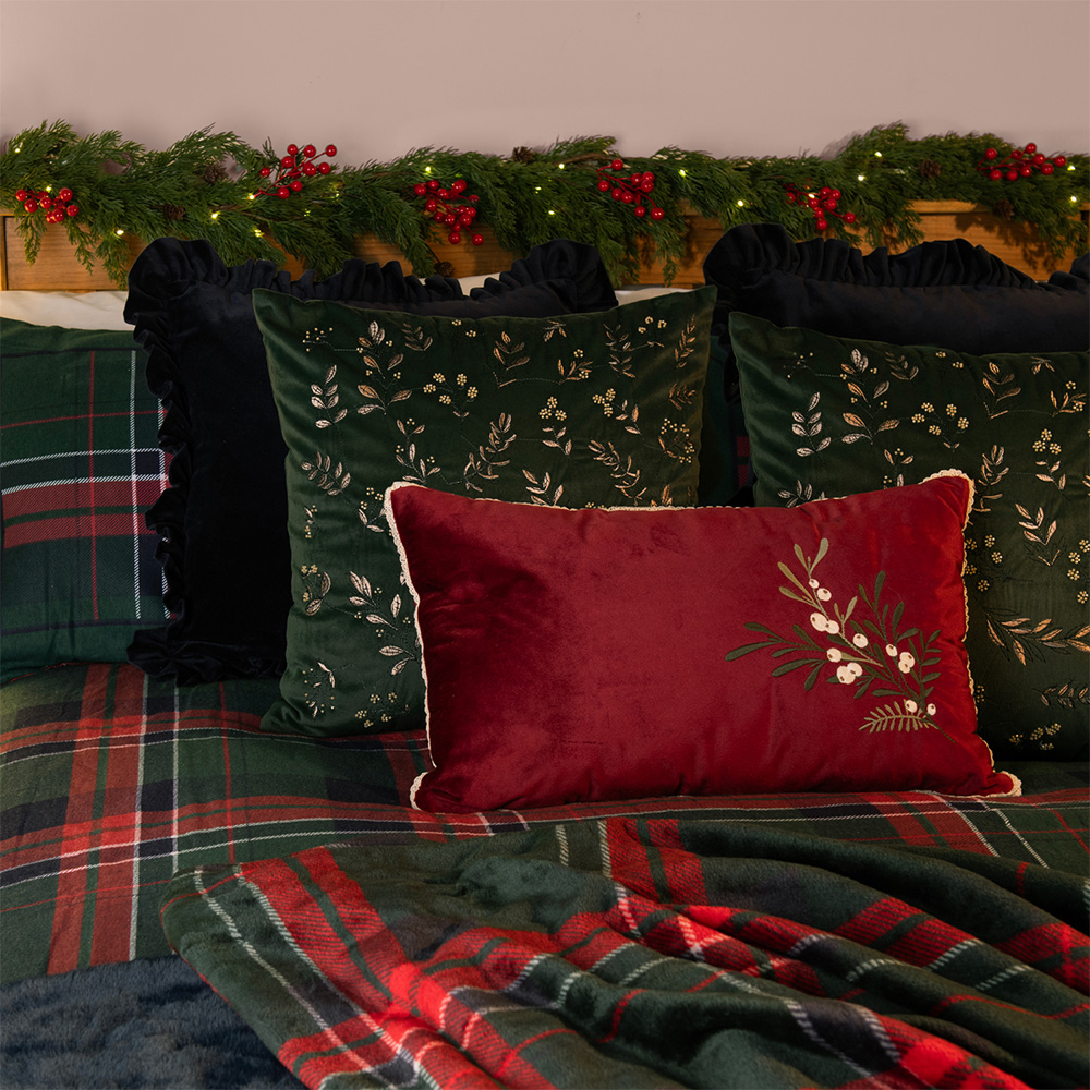 Raphael Ruffled Edge Cushion Navy Image 4