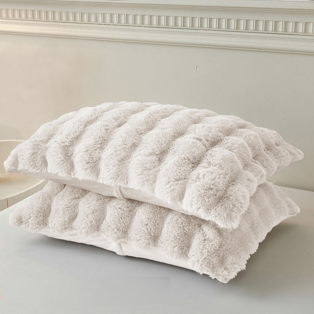 Sweet Dreams Alpine Faux Fur Cream Pillowcase 2 Pack Image 2
