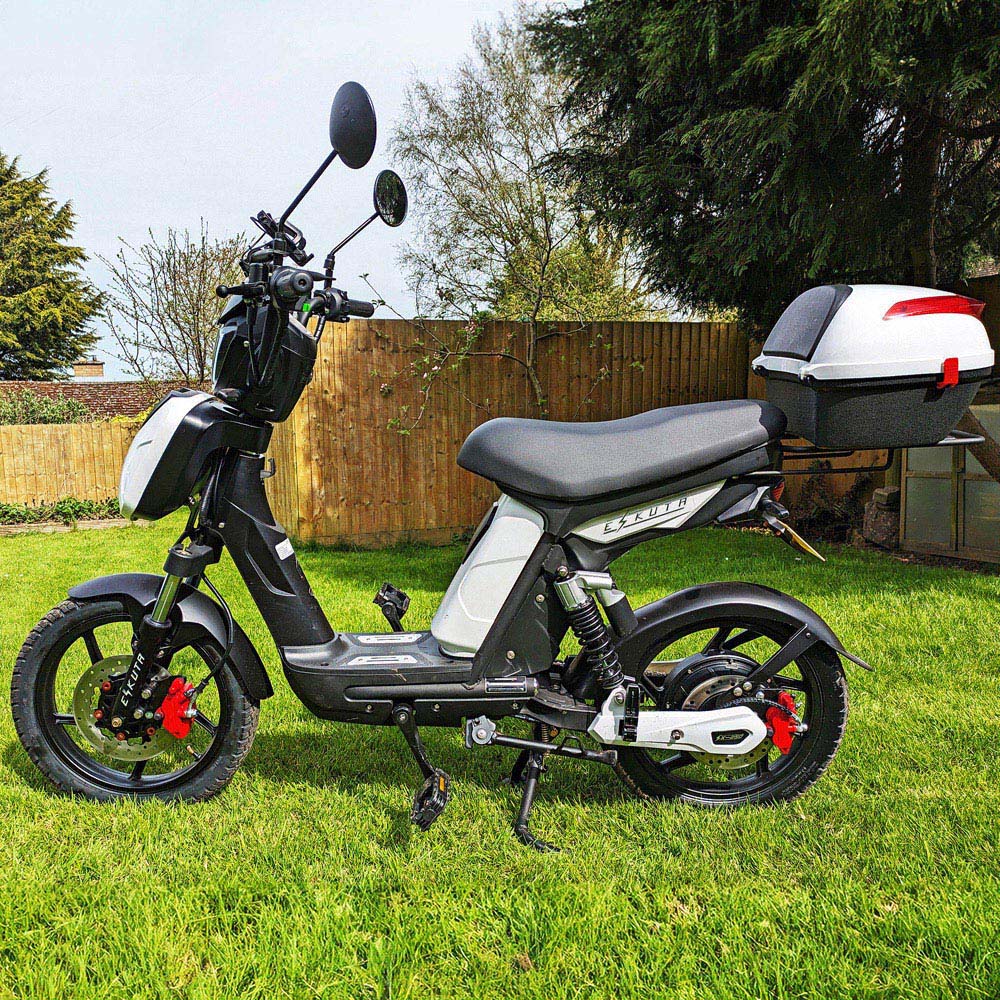 Eskuta SX-250 Tourer Gloss White Electric Bike 48V Image 4