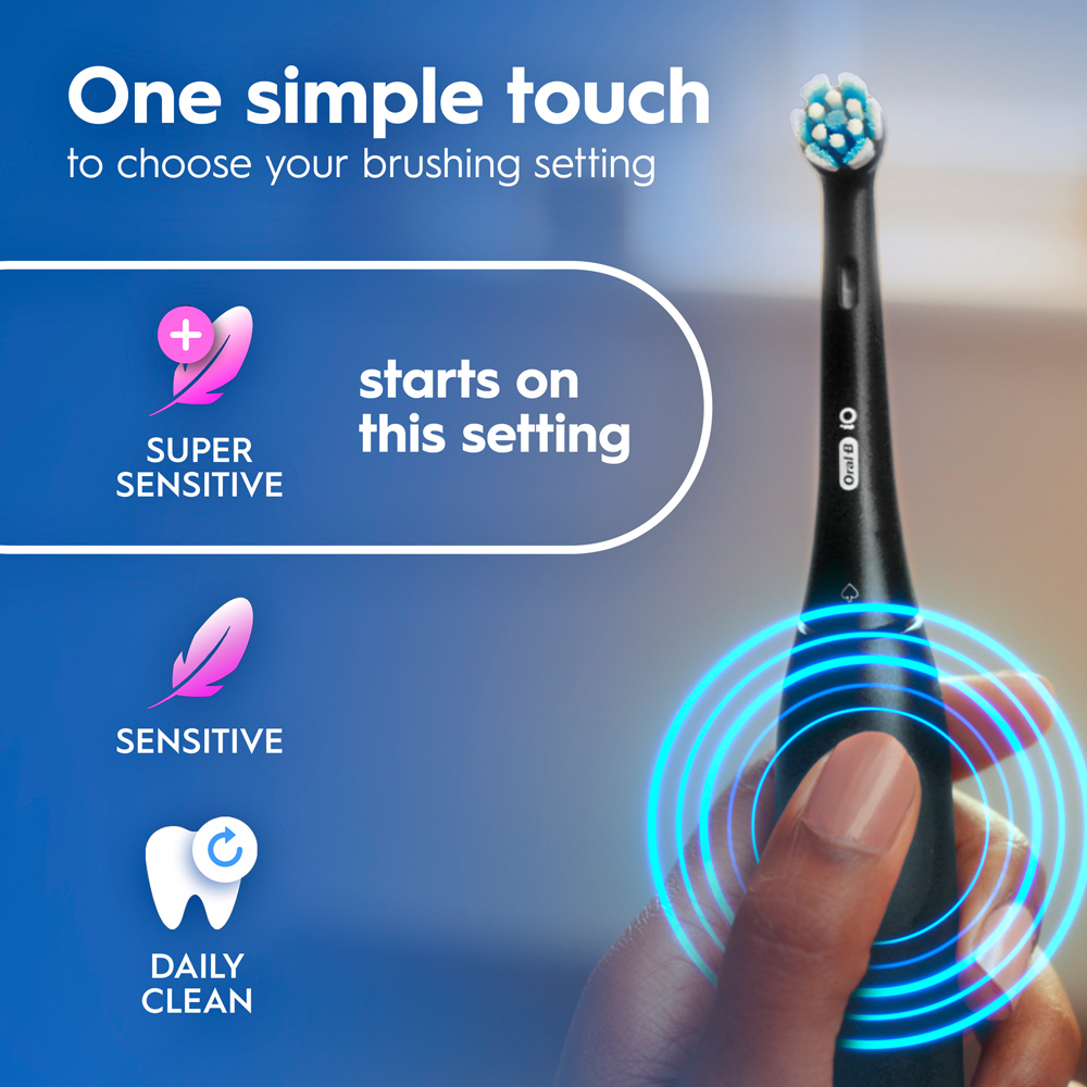 Oral-B iO2 Black and Pink Electric Toothbrush with Travel Case 2 Pack Image 2