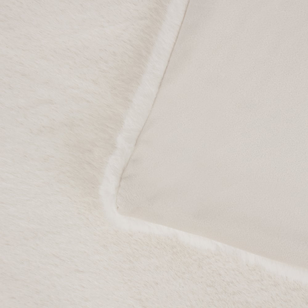 Paoletti Stanza White Faux Fur Throw 130 x 180cm Image 3