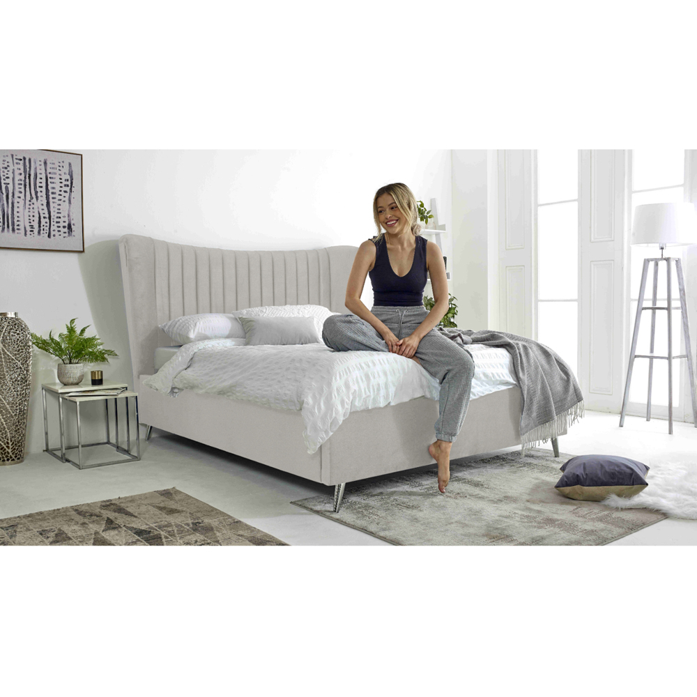 Eleganza Tatum Super King Size Silver Plush Velvet Bed Frame with Headboard Image 6