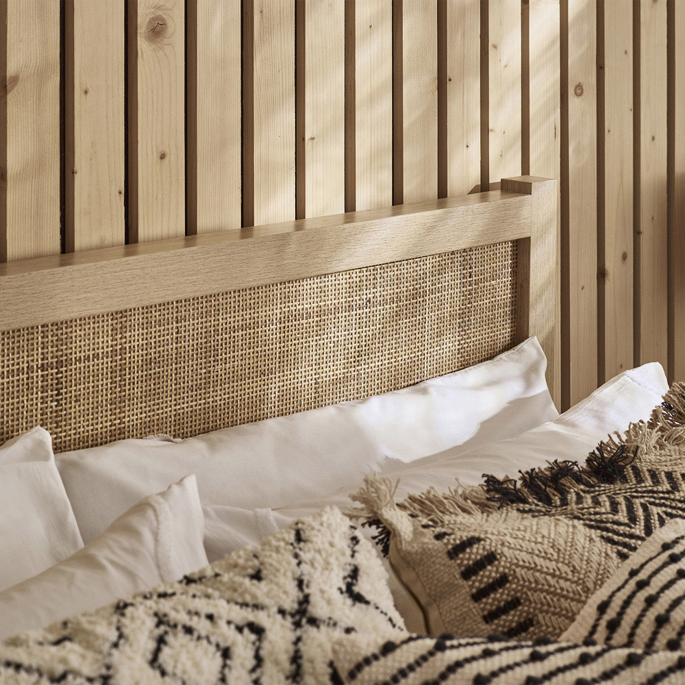 Julian Bowen Padstow Rattan King Size Oak Bed Frame Image 8