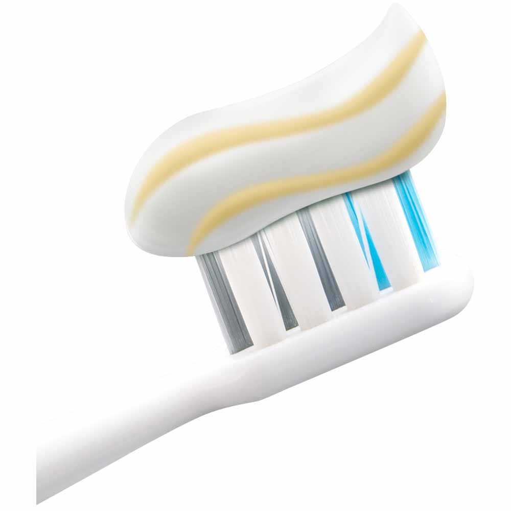 Colgate Gum Invigorate Revitalise Toothpaste 75ml Image 4