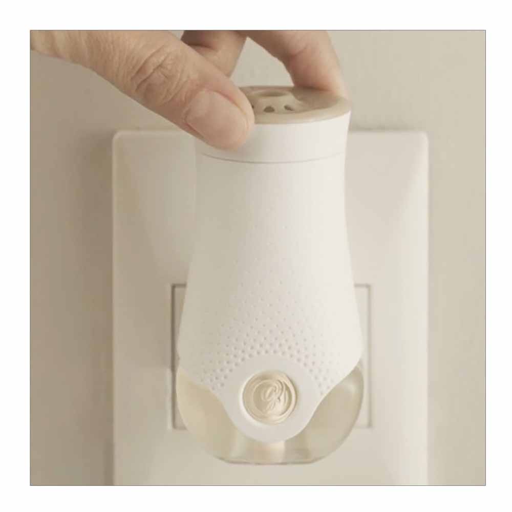 Glade Electric Scent Oil Vanilla Blossom Plugin Refill Wilko