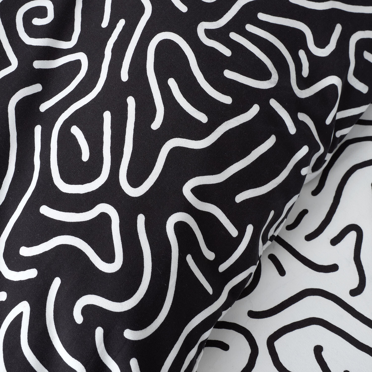 Berlin Doodle Duvet Set - White and Black / Single Image 5