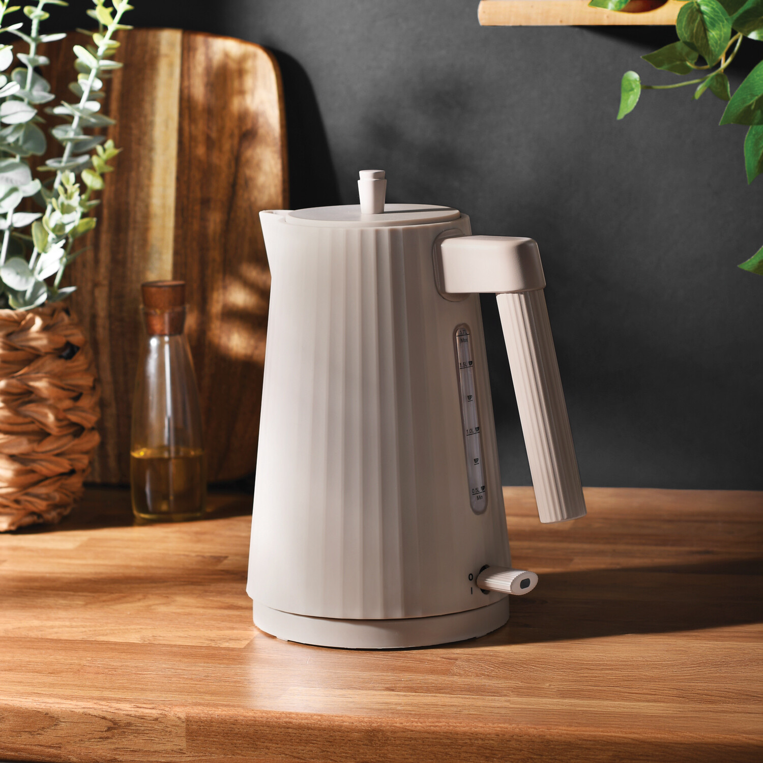 Kitchen Master Plastic Kettle 1.7L - Cappuccino Image 2