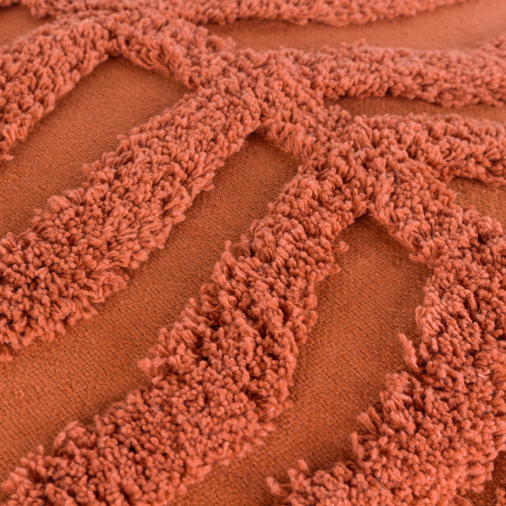 furn. Dakota Rust Tufted Cushion Image 5