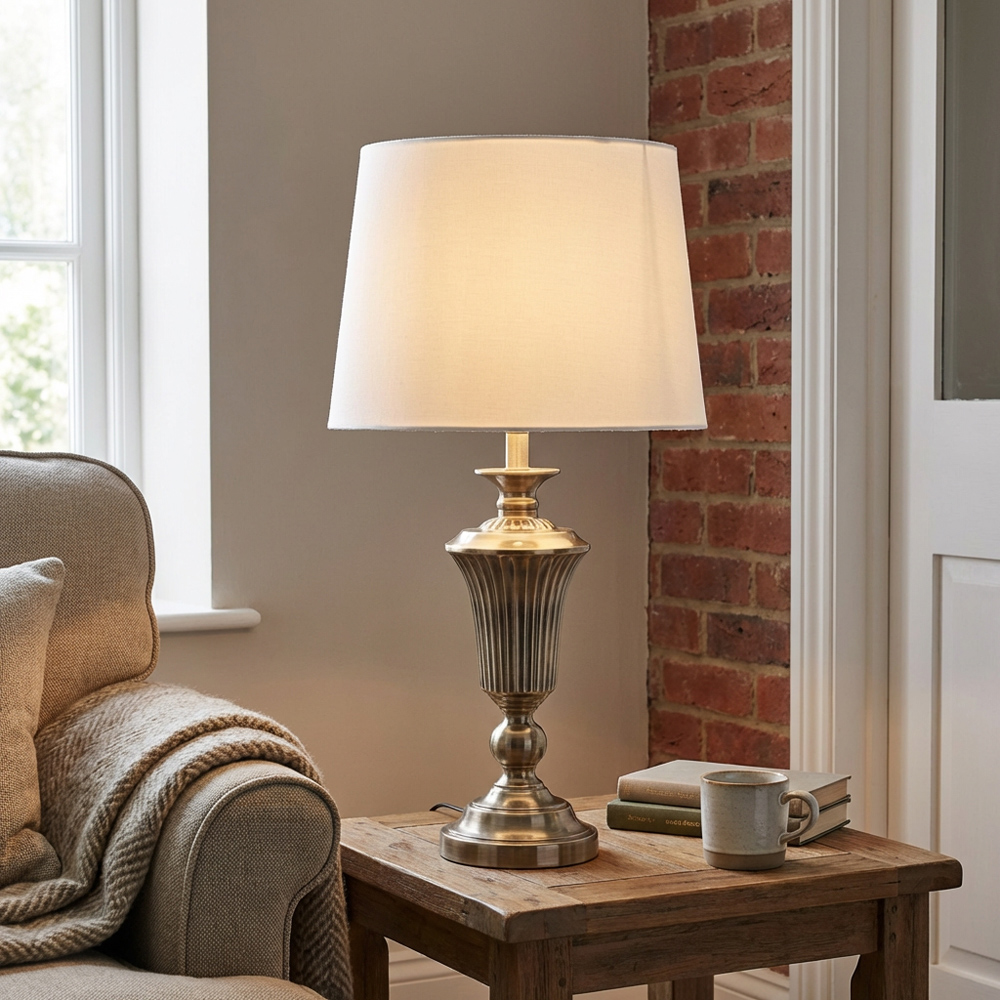 Leandra Antique Table Lamp Image 4