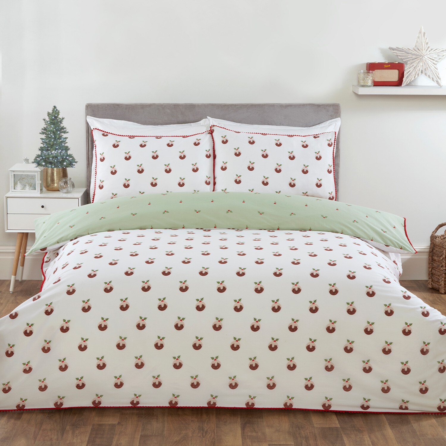 Christmas Pudding Duvet Cover and Pillowcase Set - Single Image 1