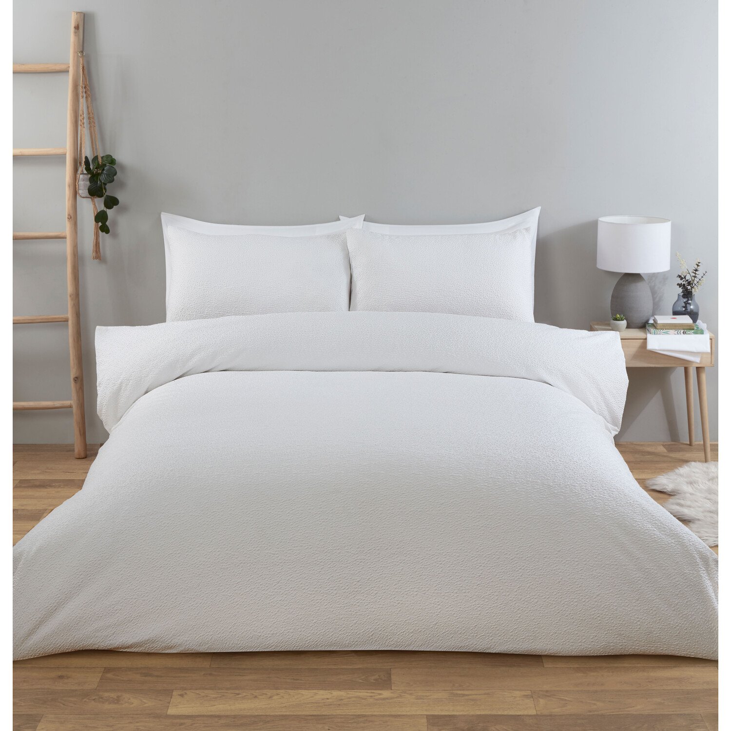 Elise Crinkle Duvet Cover and Pillowcase Set - White / Single Image 1