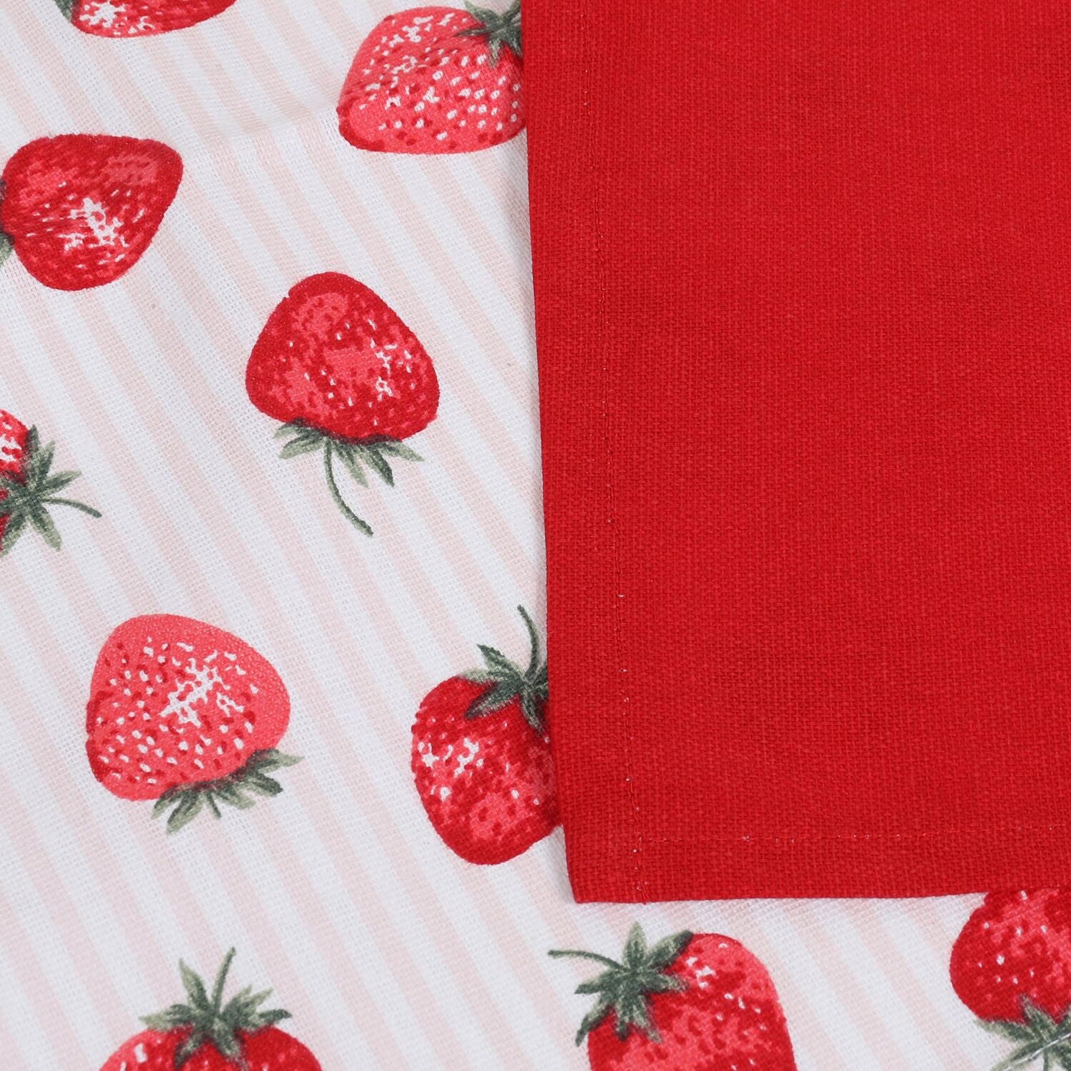 Pack of 2 Strawberry Napkins - Red Image 3