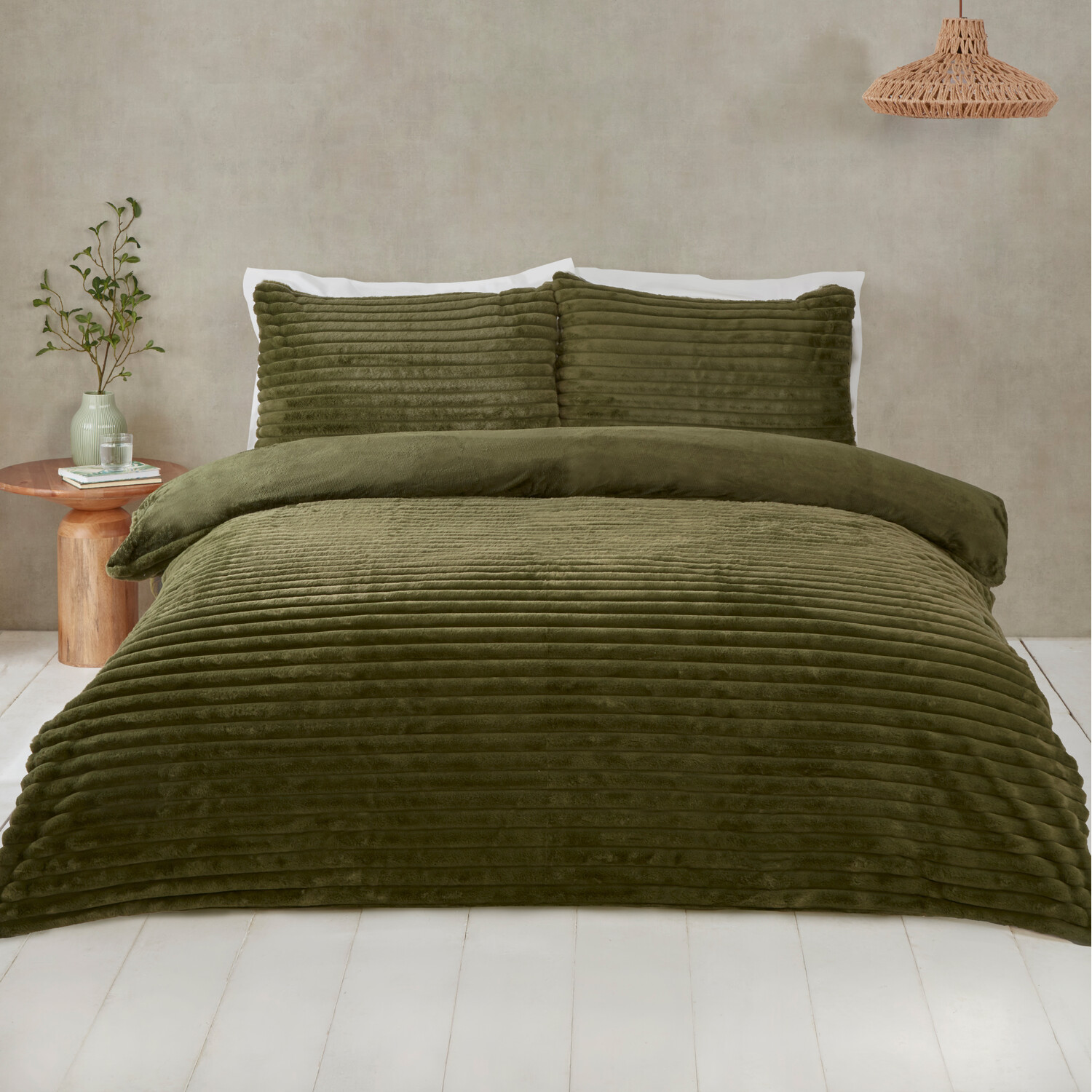 Colorado Faux Fur Duvet Set Green Double Image 1