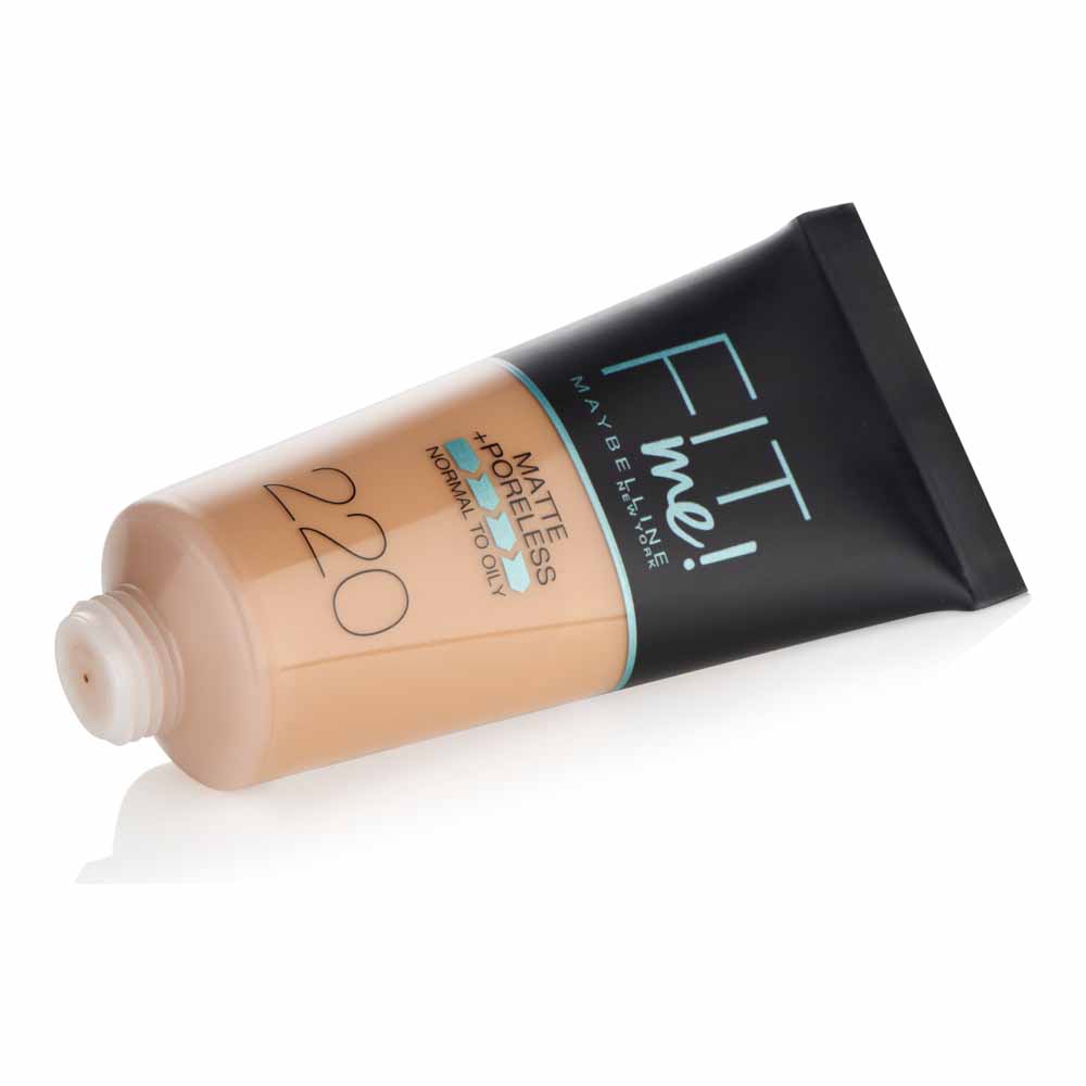 Maybelline Fit Me! Matte and Poreless Foundation Natural Beige 220 30ml Image 3