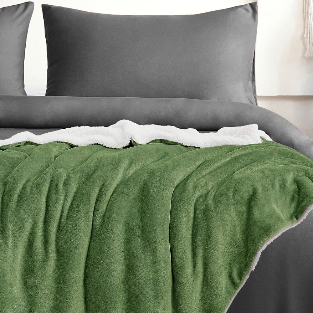 Velosso Olive Evali Plush Throw 127 x 152cm Image 2