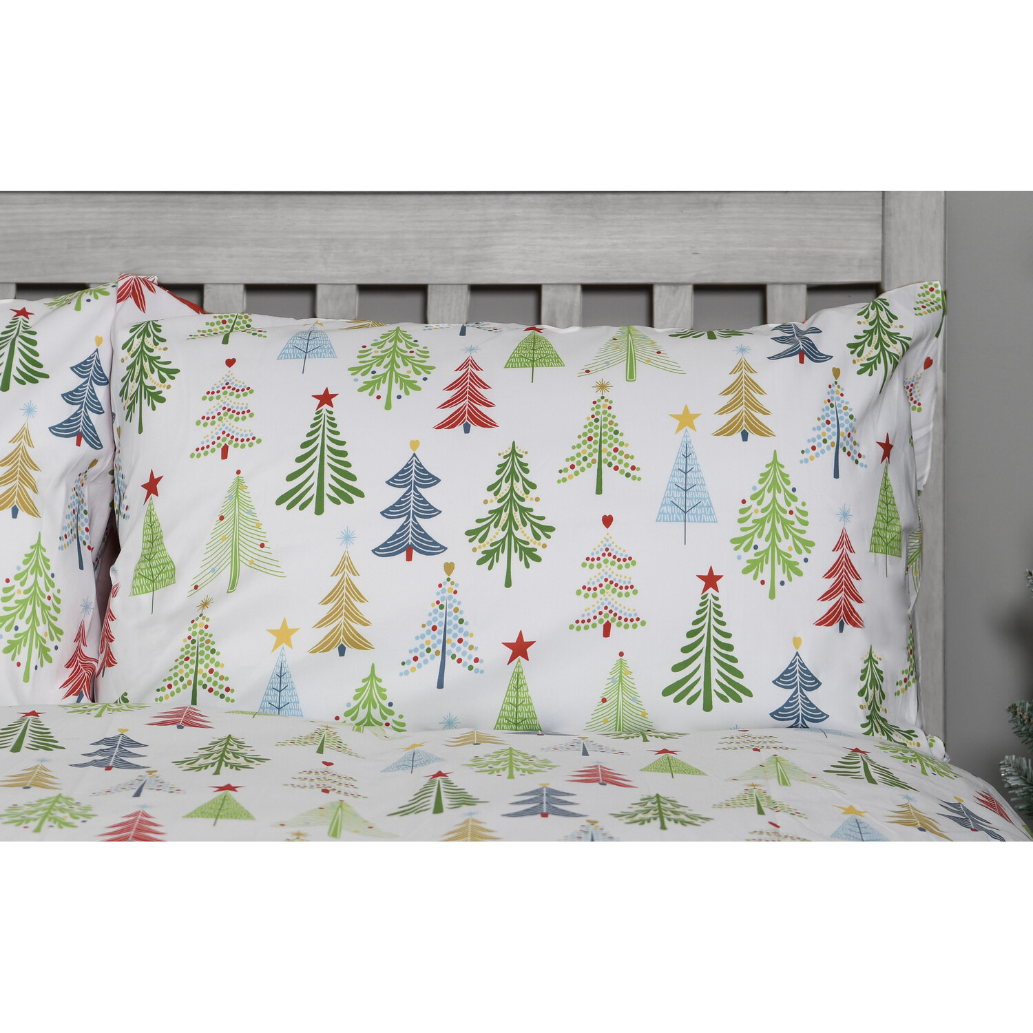 Christmas Tree Reversible Duvet Cover and Pillowcase Set - White / Single Image 2