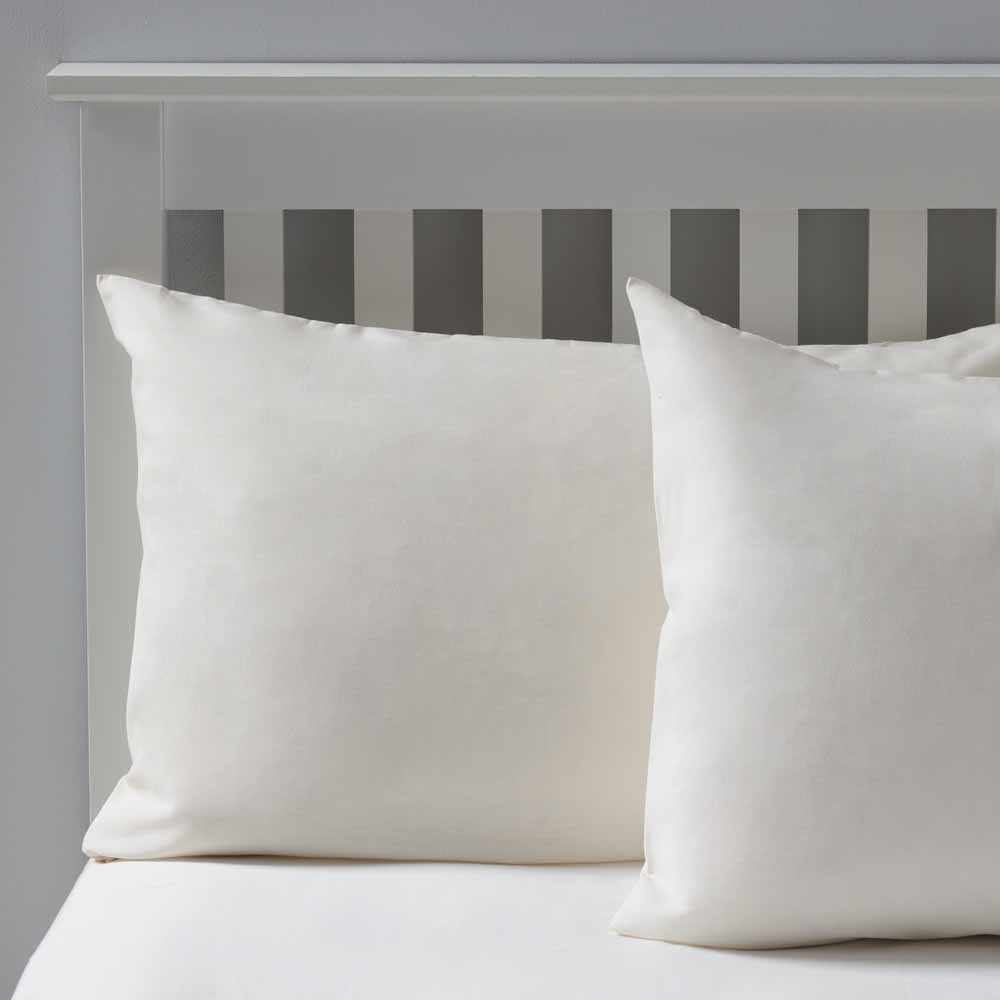 Wilko Functional Cream Housewife Pillowcases 2 pack Wilko