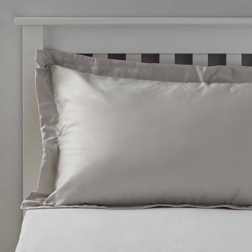 Wilko Best Egyptian Silver Oxford Pillow Image 2
