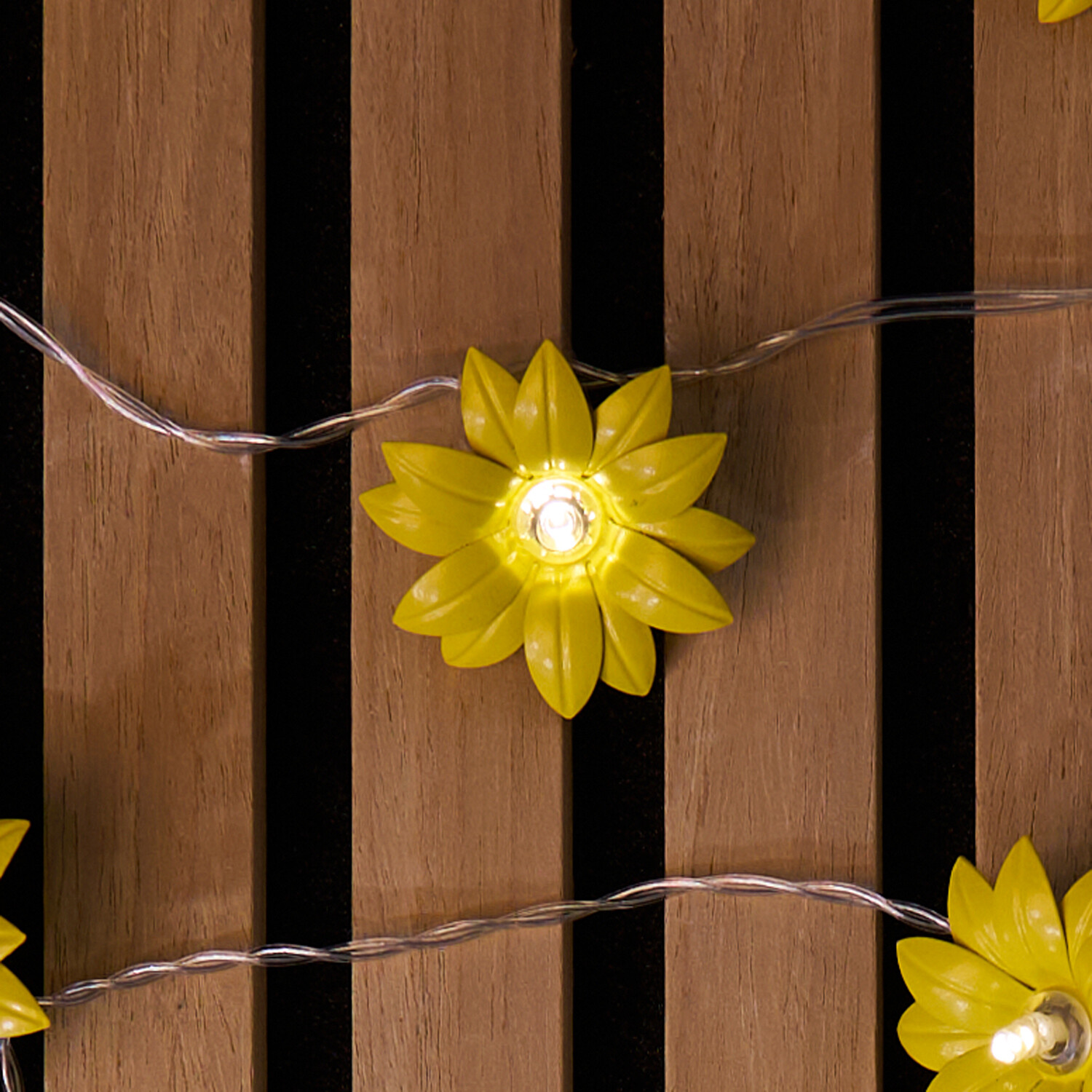Solar Sunflower String Light Yellow Image 6