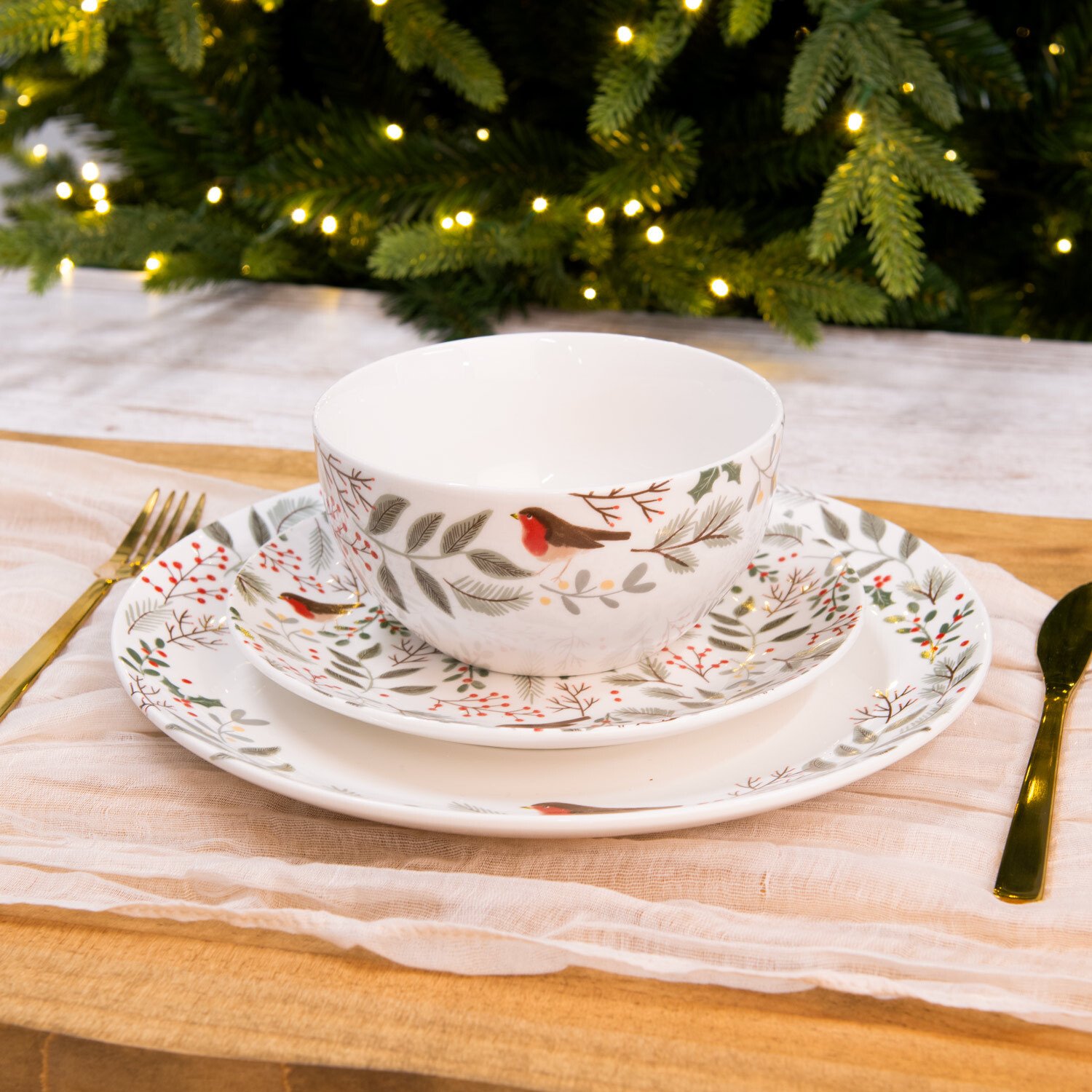 12 Piece Merry Robin Dinnerware Set White Image 2