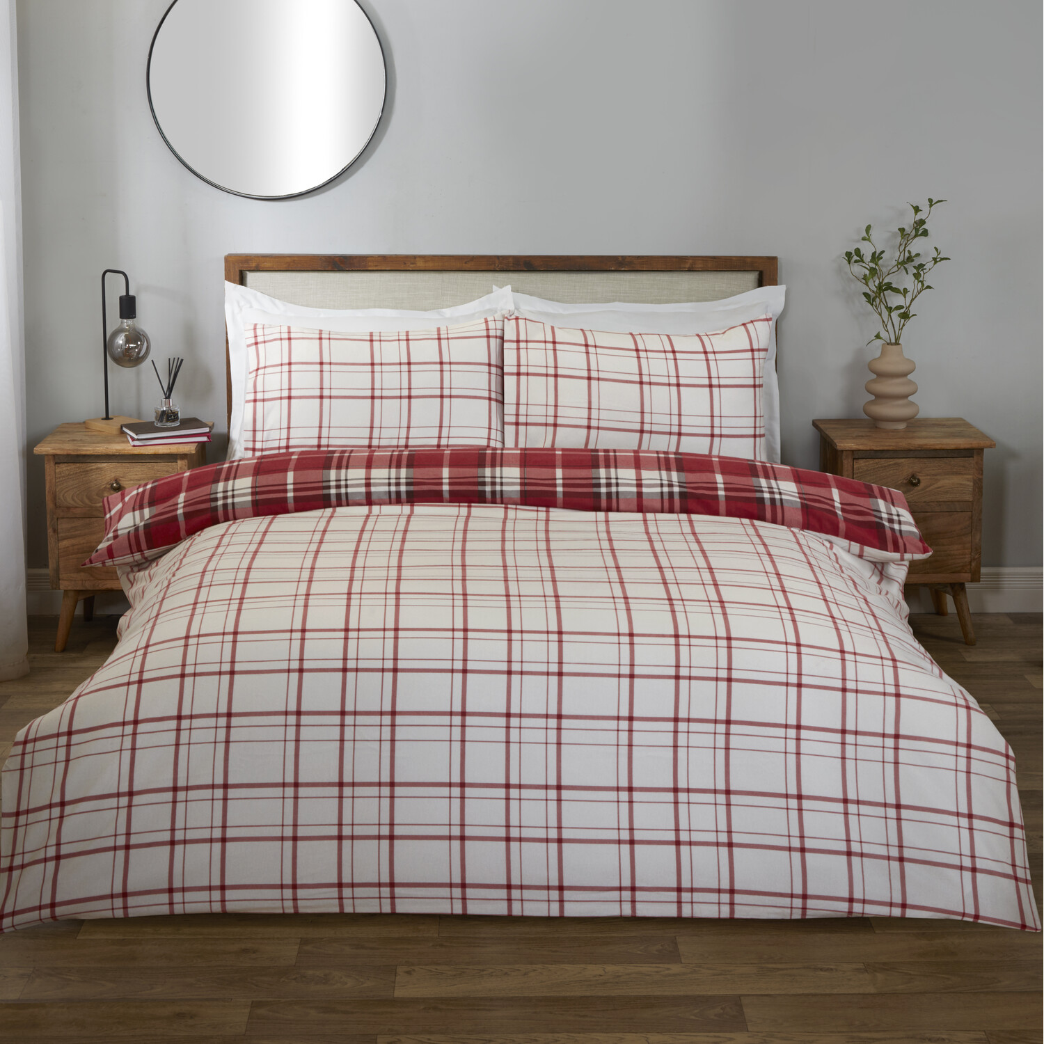 Balmoral Check Duvet Set Red King Image 2