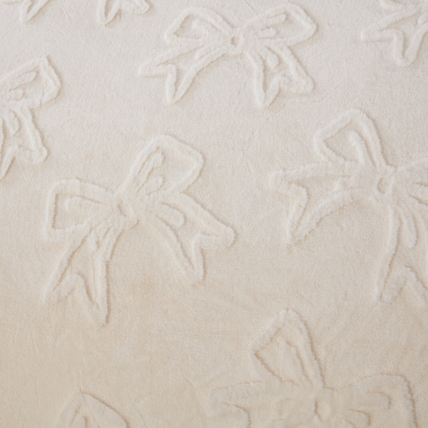 Bow Faux Fur Duvet Set Ivory King Image 2