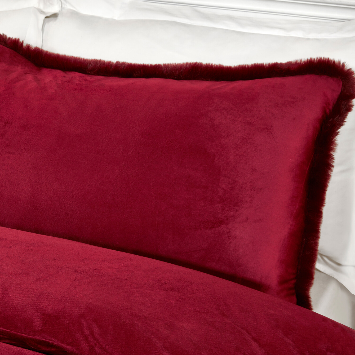 Selena Velvet Duvet Set Mulberry King Image 2