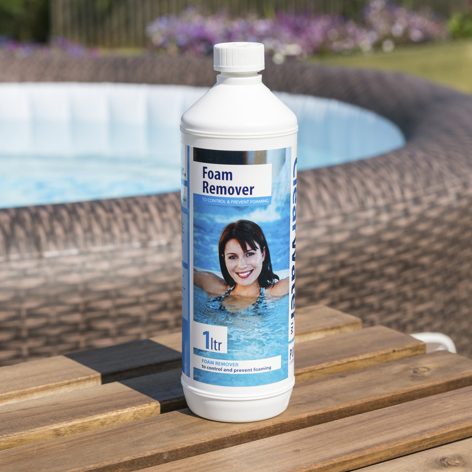 ClearWater Pool Chemical Foam Remover 1L Image 3