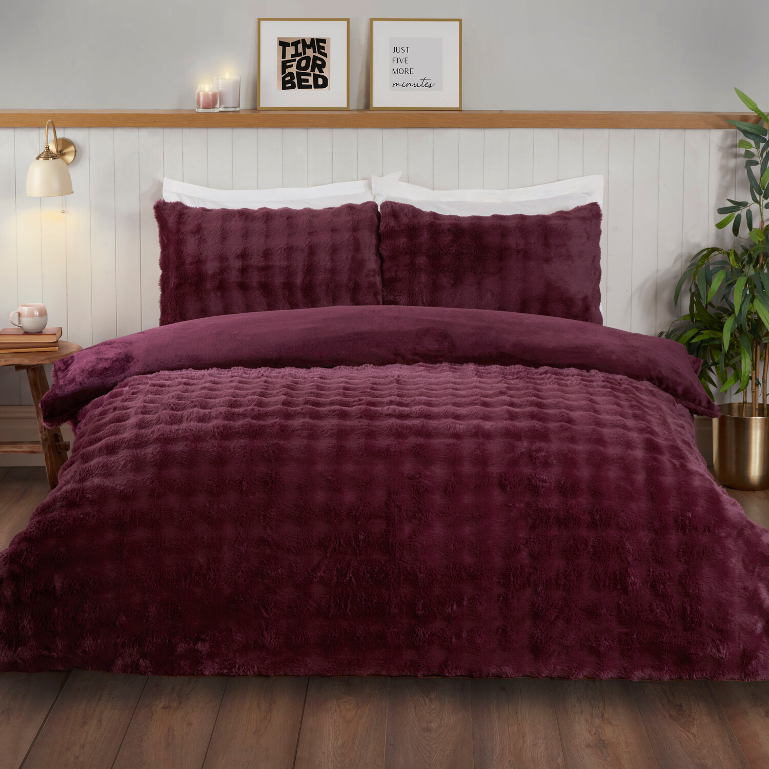 Aurora Soft Faux Fur Duvet Set Berry Superking Image 1