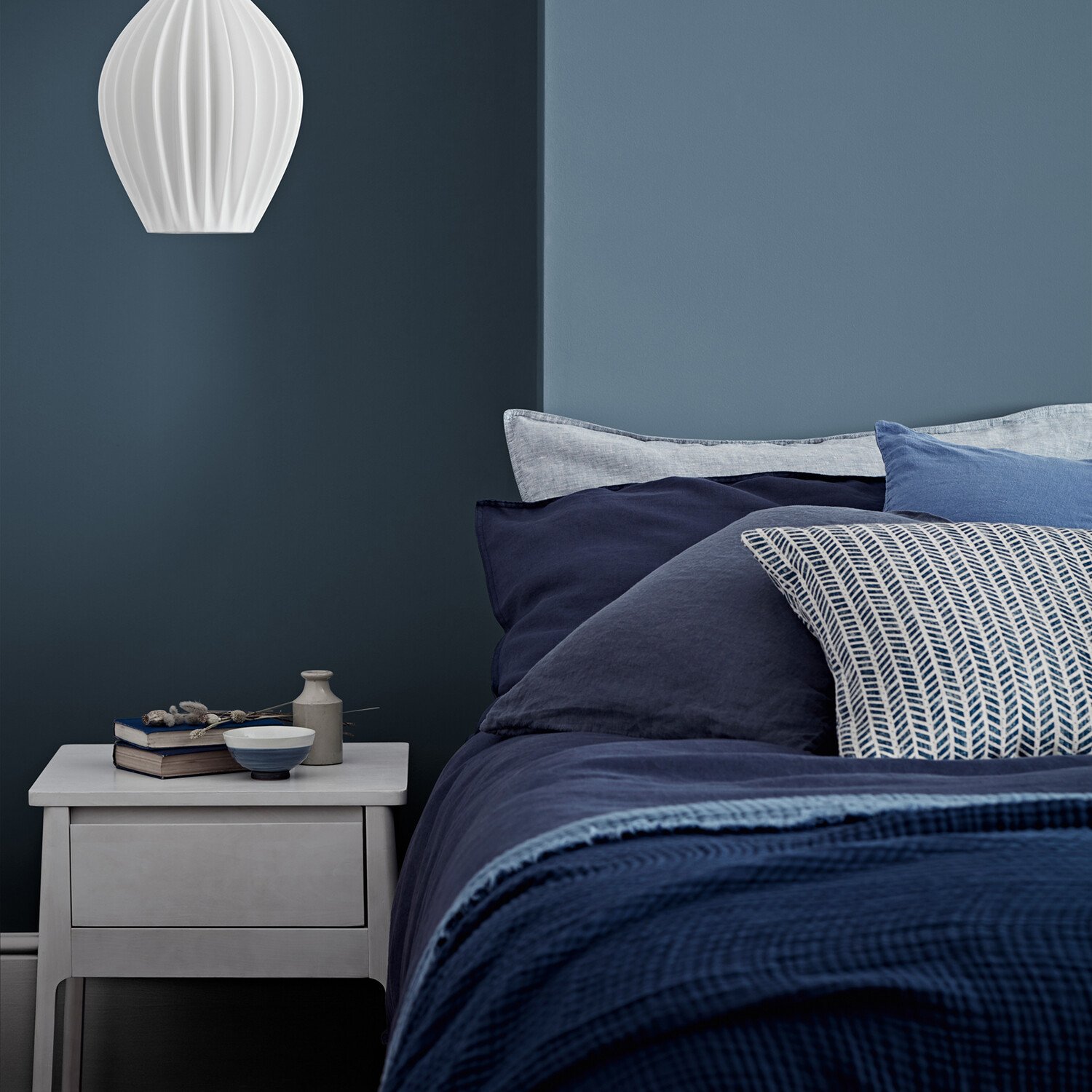 Crown Easyclean Matt Emulsion Paint - Runaway Image 3