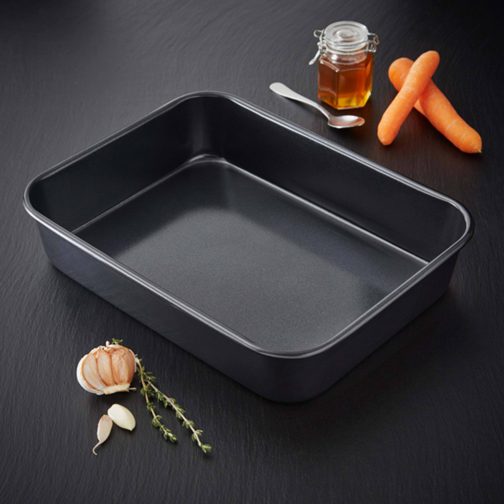 Tower 3 Piece Black Bakeware Set Image 2