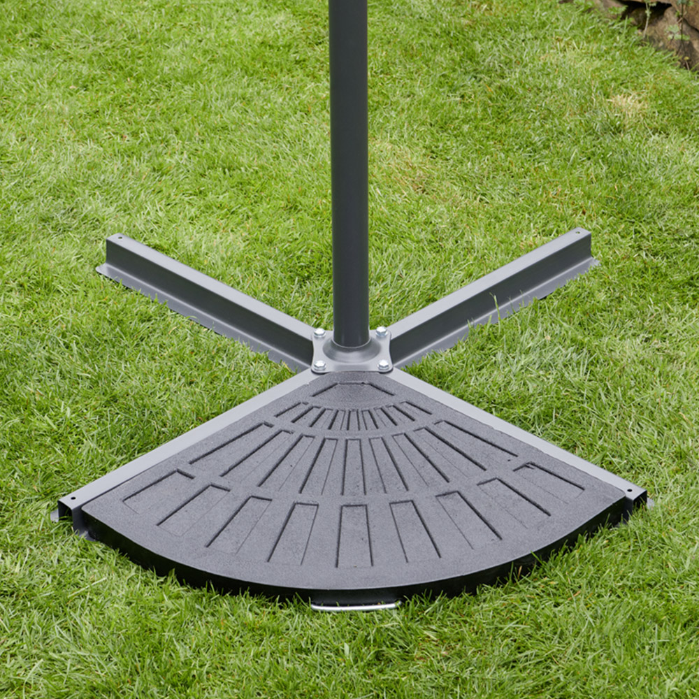 Wilko Overhanging Parasol Base Quarter 13kg Wilko