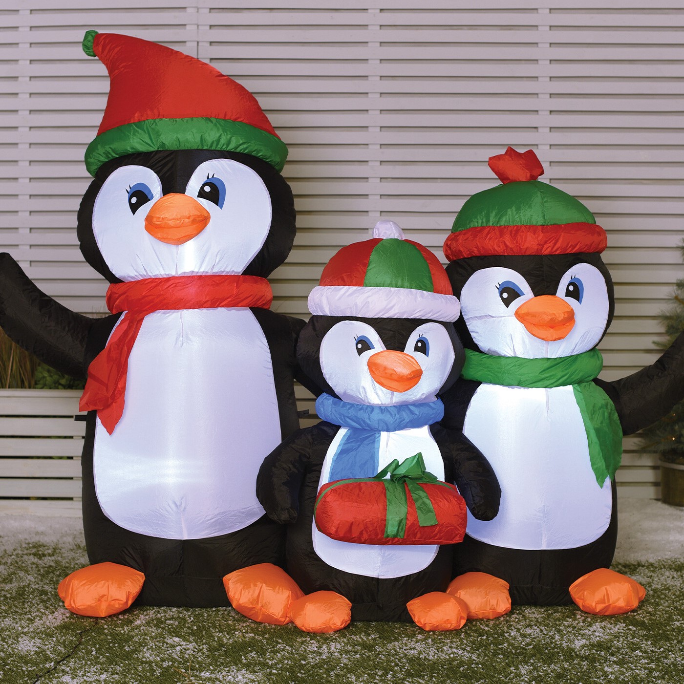 Inflatable Penguin Family - Black Image 1