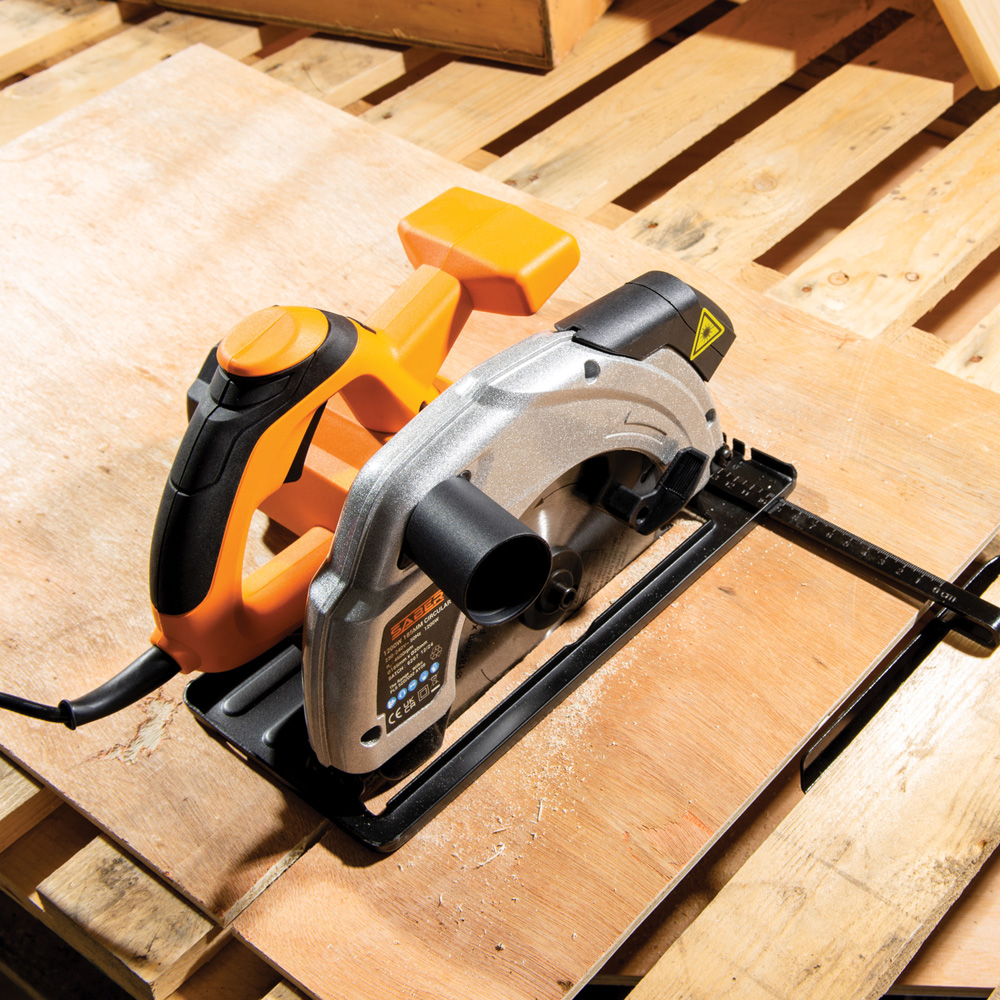 Saber Circular Saw 1200W Image 8