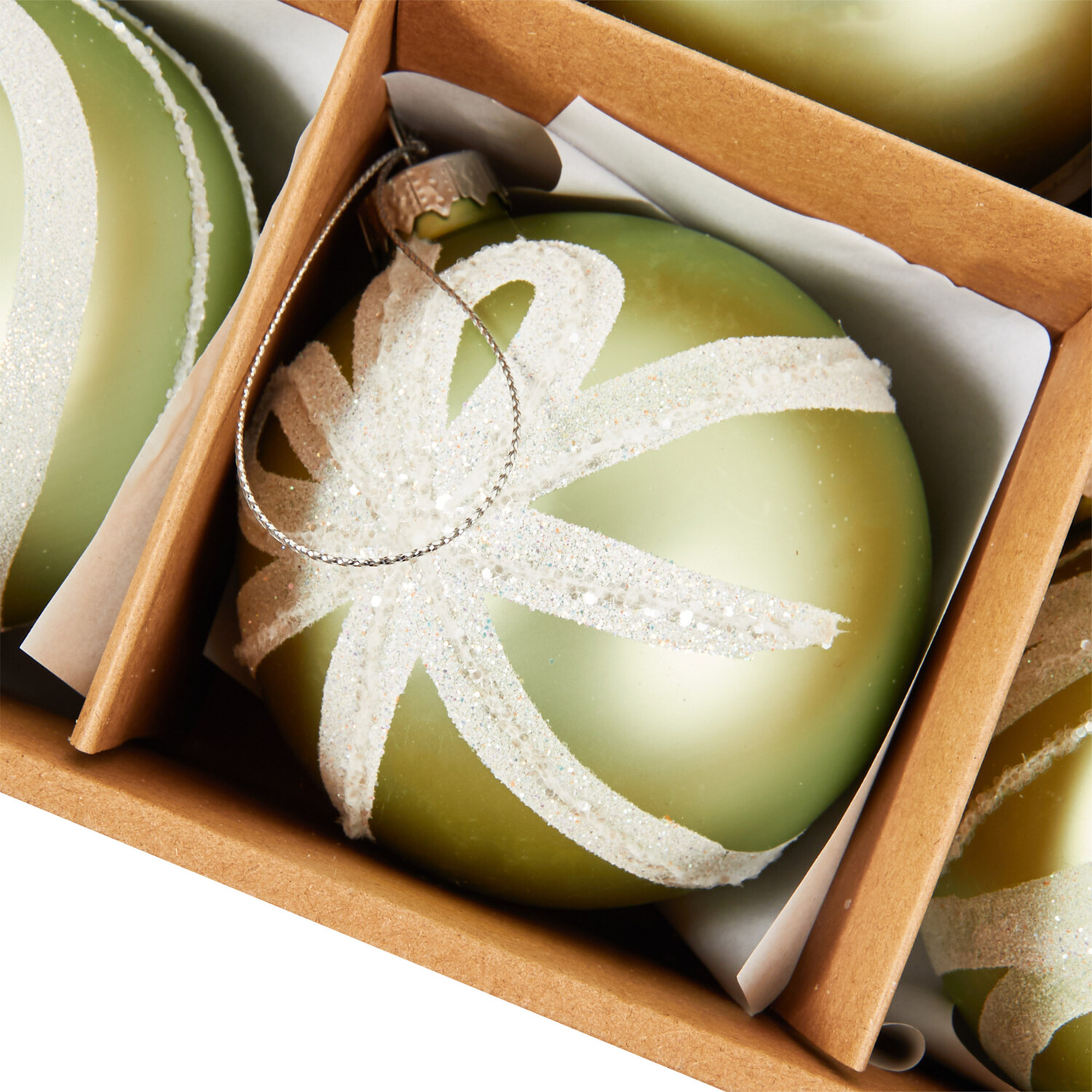 Pack of 6 Mistetoe Cottage Baubles Image 4