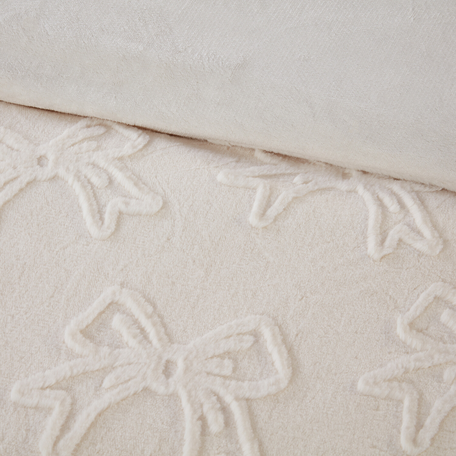 Bow Faux Fur Duvet Set Ivory King Image 4