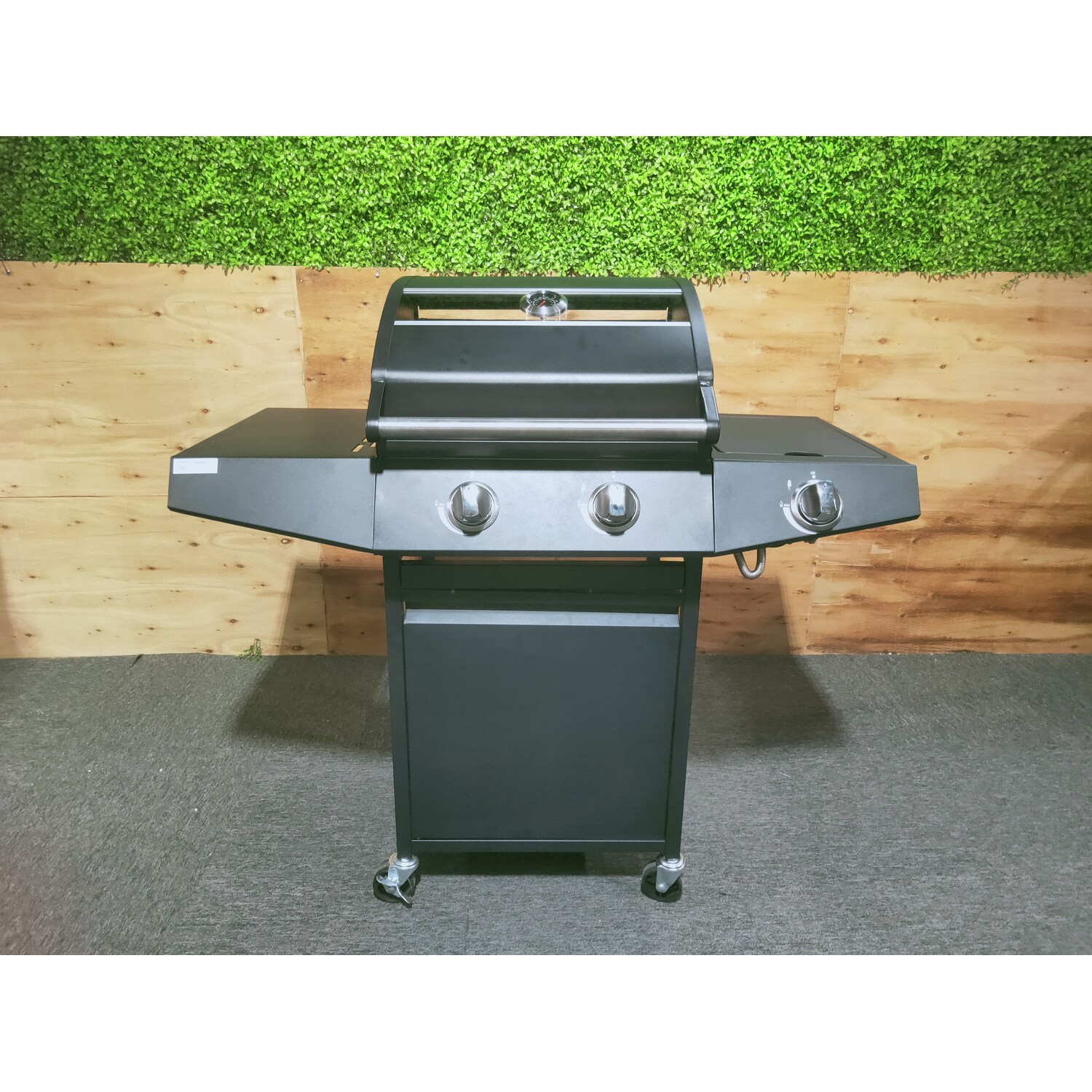 Black 2 Burner Gas BBQ With Side Burner for Outdoor Cooking Wilko