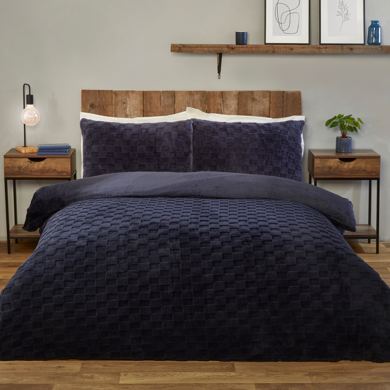 Dakota Checkerboard Fleece Duvet Set Navy Single Image 1