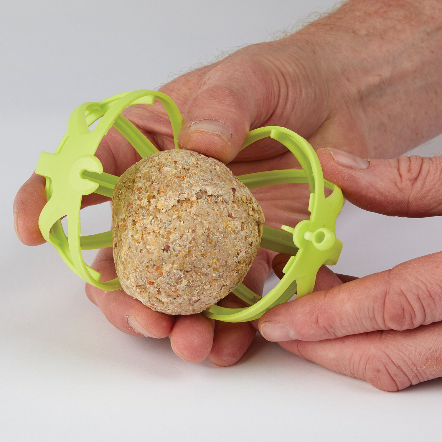 Creative Products Fat Ball Garland Feeder Image 4