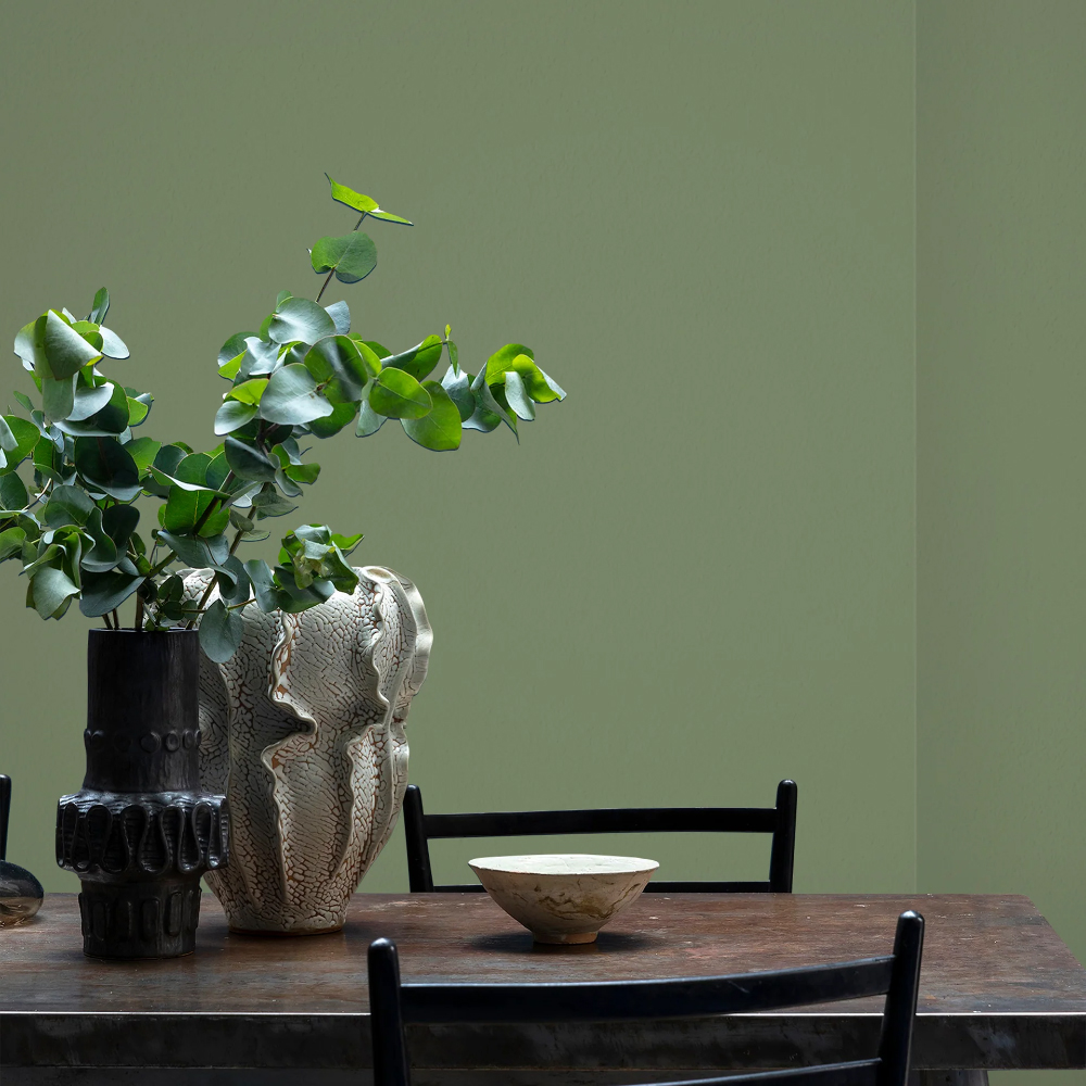 Craig & Rose 1829 Vintage Walls Wood and Metal Deep Adam Green Gloss Mixed Paint 2.5L Image 4